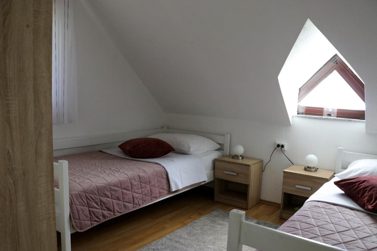 Apartment Filomena Smoljanac Eksteriør billede