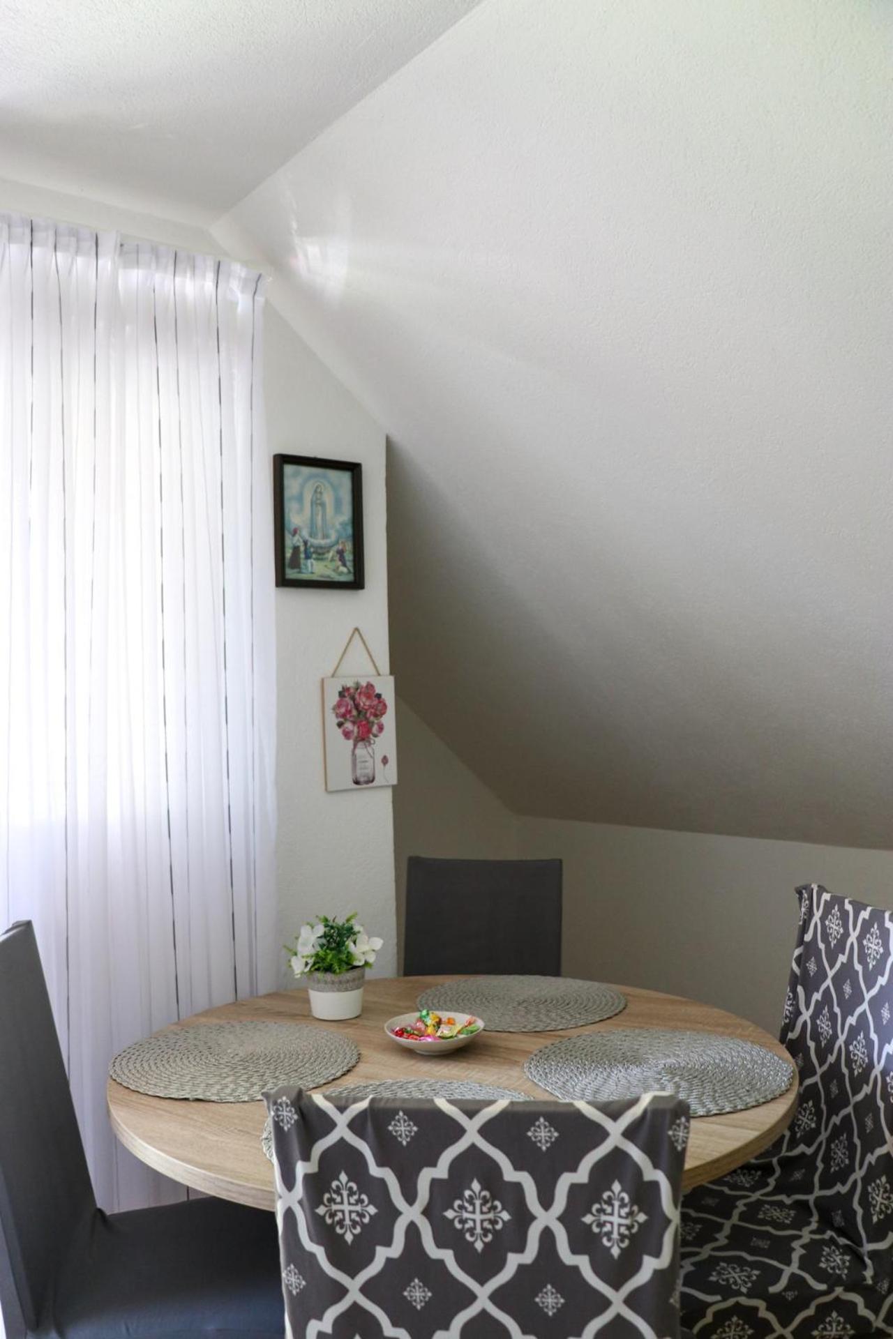 Apartment Filomena Smoljanac Eksteriør billede